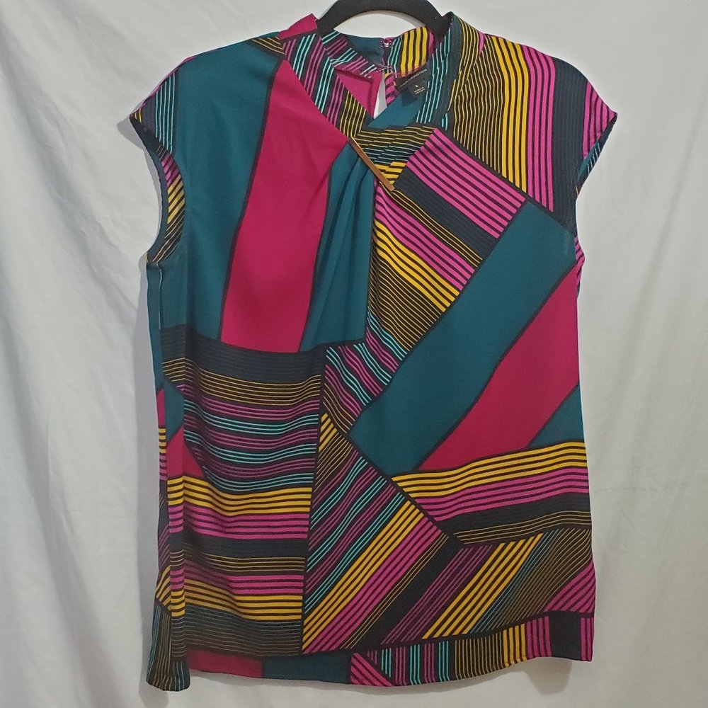 Worthington | Graphic Short Sleeve Blouse